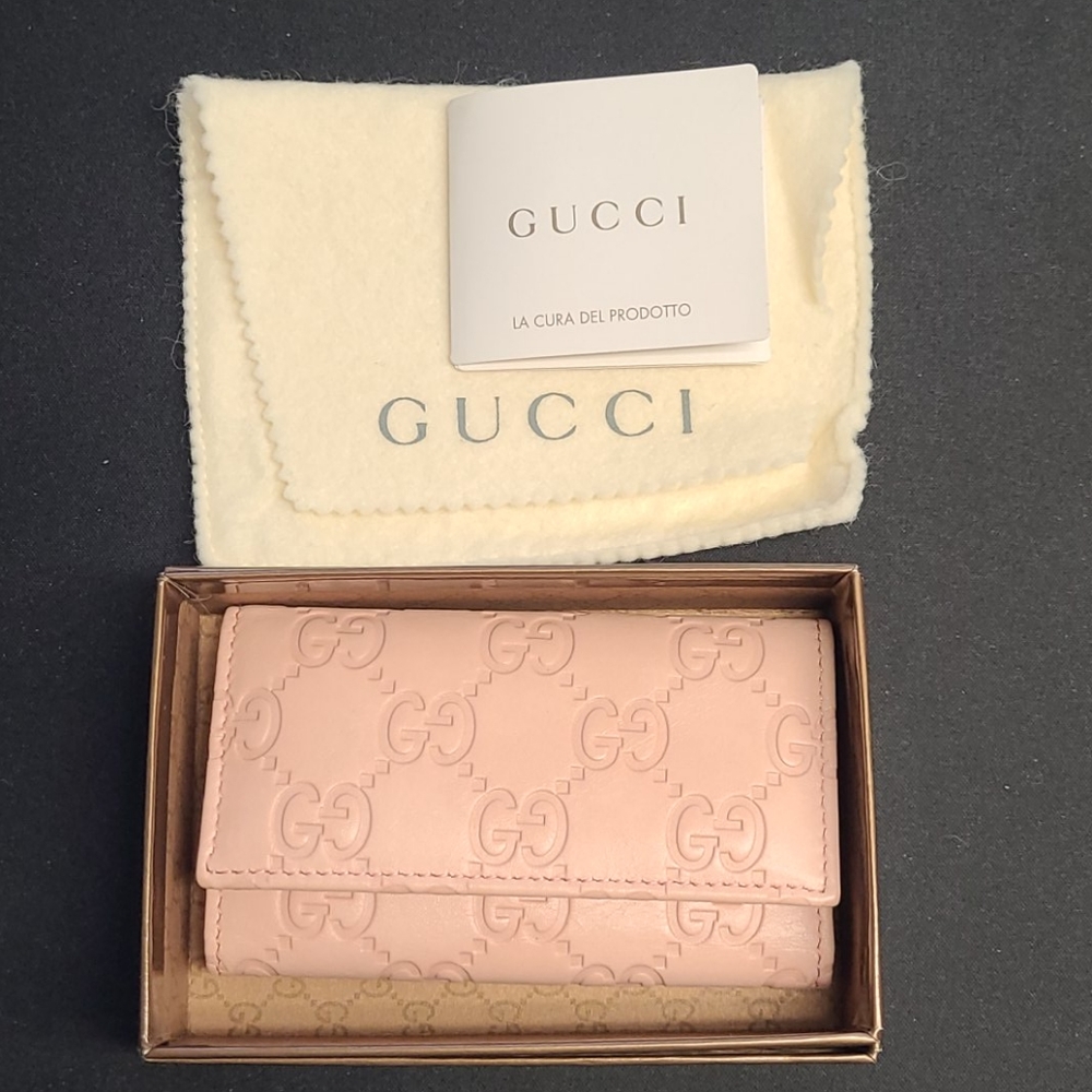 Gucci pink leather key holder case